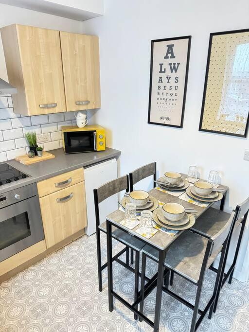 Cosy Home In Barnsley Centre מראה חיצוני תמונה
