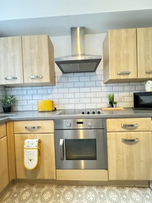 Cosy Home In Barnsley Centre מראה חיצוני תמונה